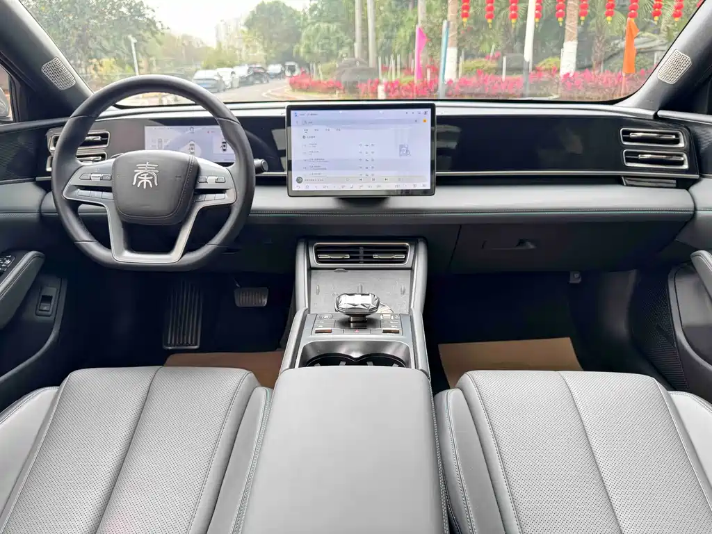 BYD Qin L 2025 — фото 11