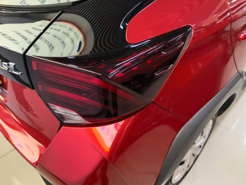 Toyota Yaris L 2023 — фото 8