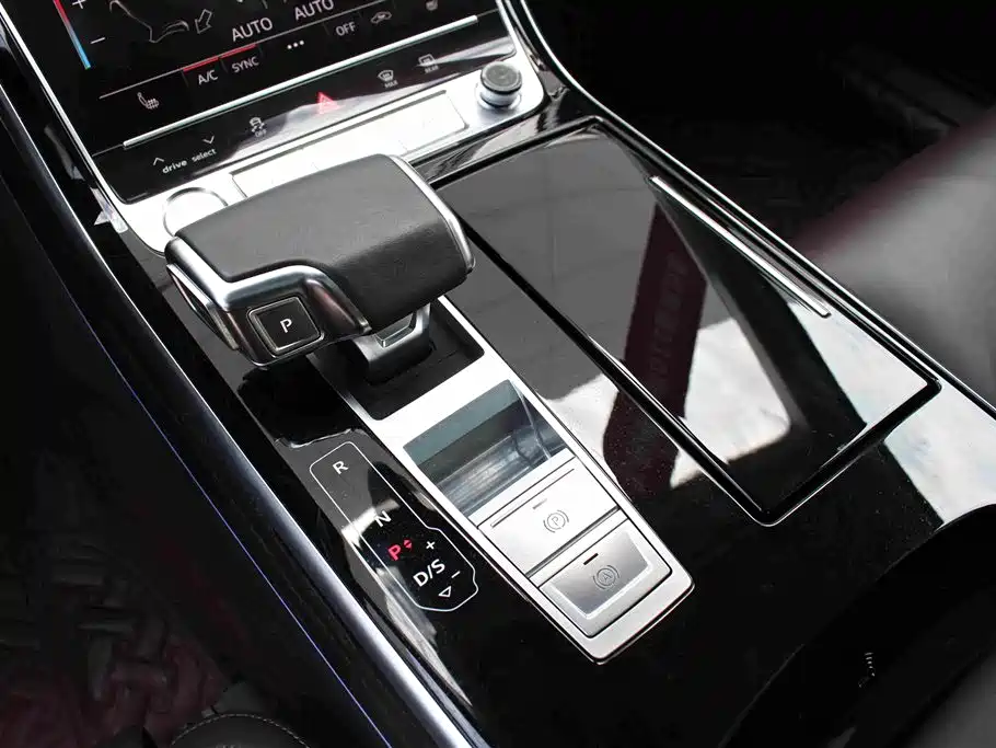 Audi A8 2020 — фото 10