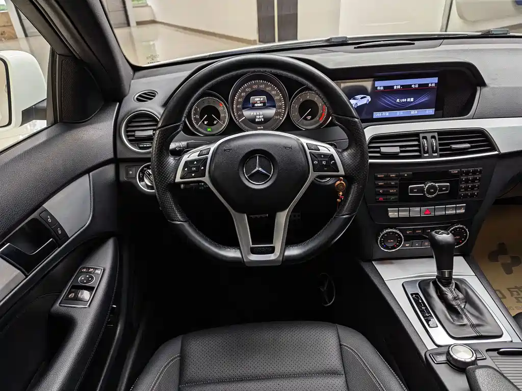 Mercedes-Benz C-Class 2015 — фото 14