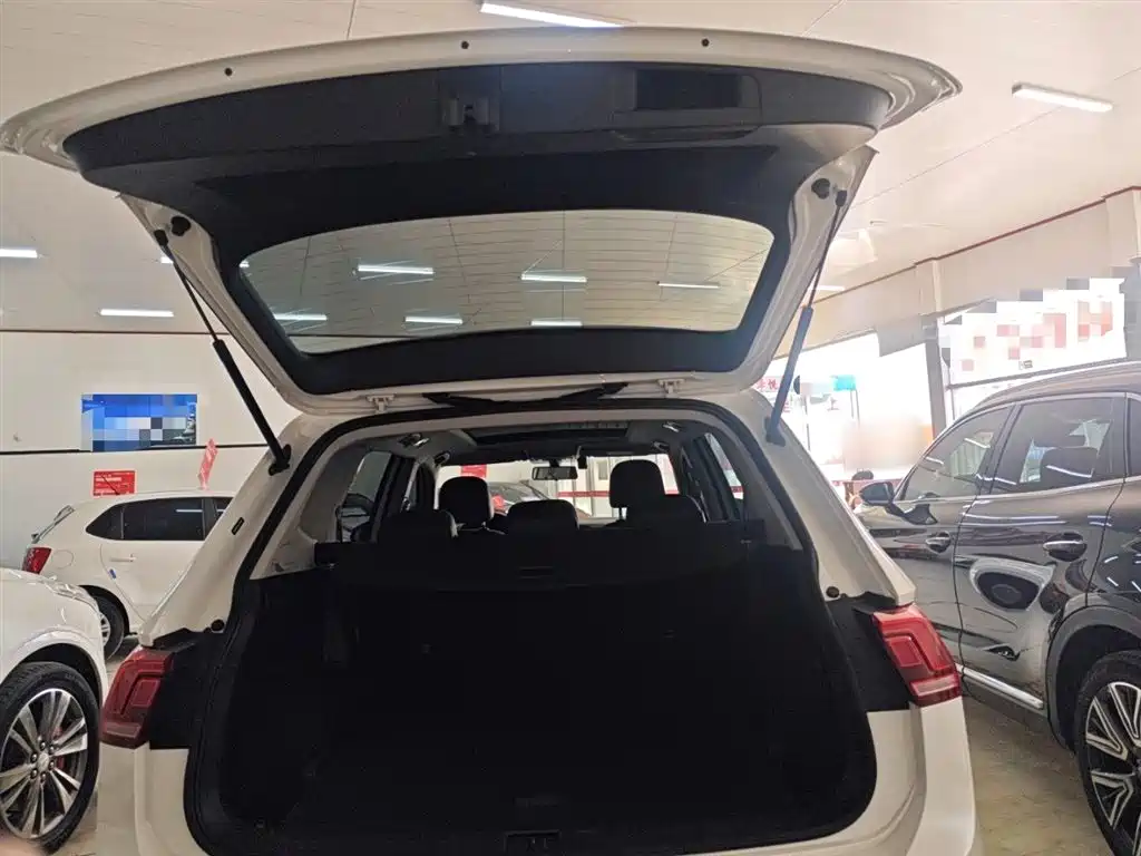 Volkswagen Tiguan L 2021 — фото 19