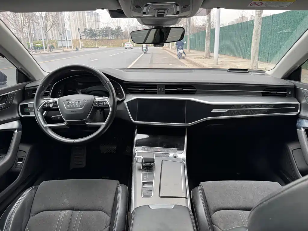 Audi A7L 2023 — фото 5