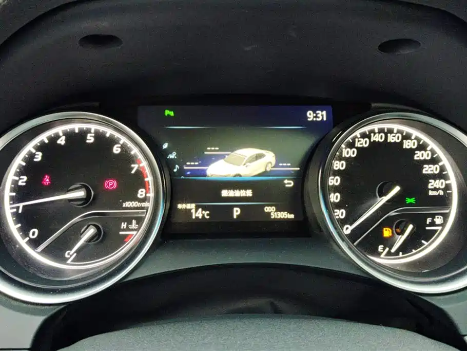 Toyota Camry 2021 — фото 14