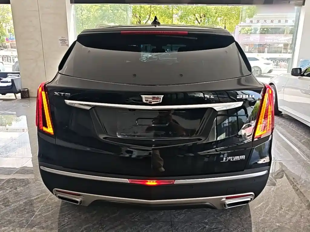 Cadillac XT5 2024 — фото 6