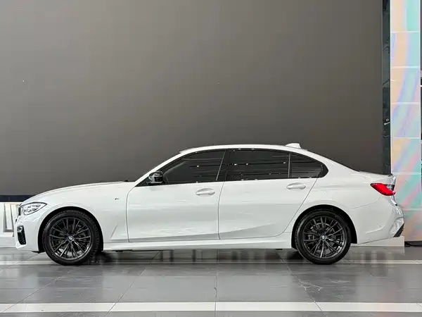 BMW 3 Series 2021