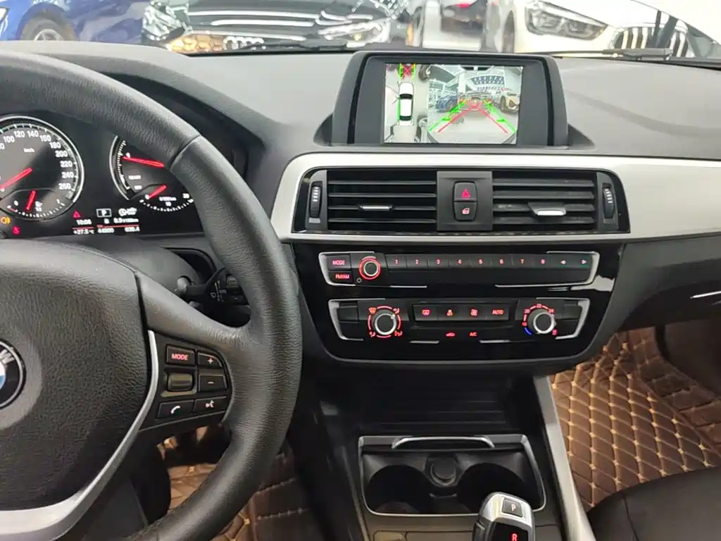 BMW 1 Series 2020 — фото 13