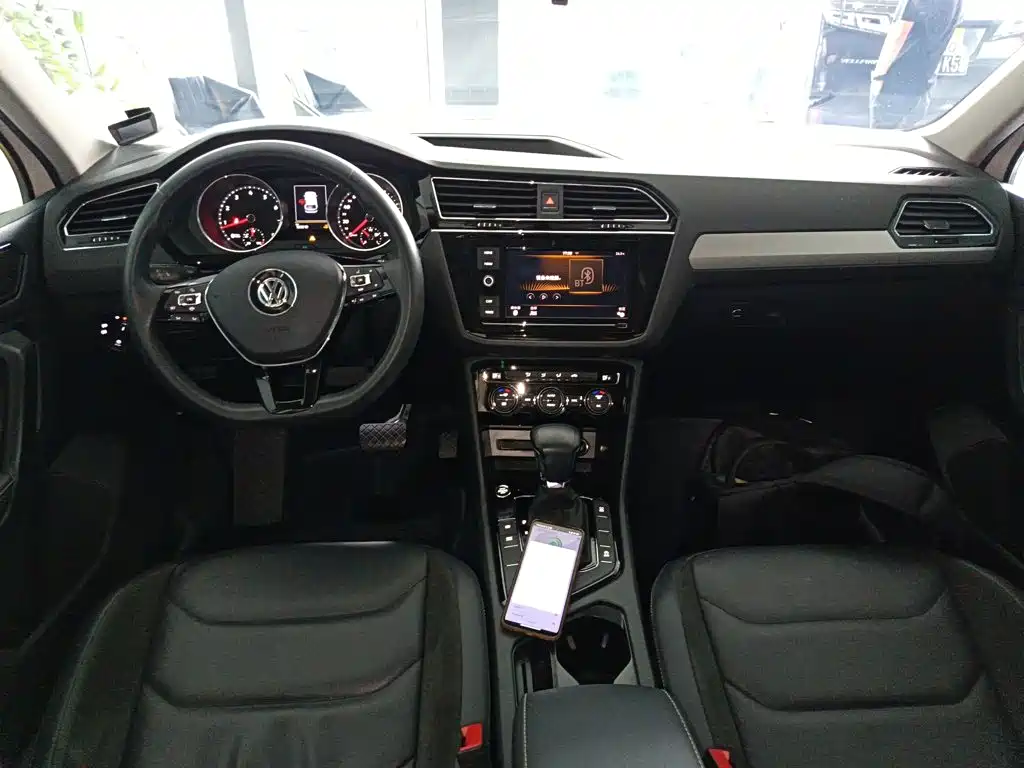 Volkswagen Tiguan L 2019 — фото 6