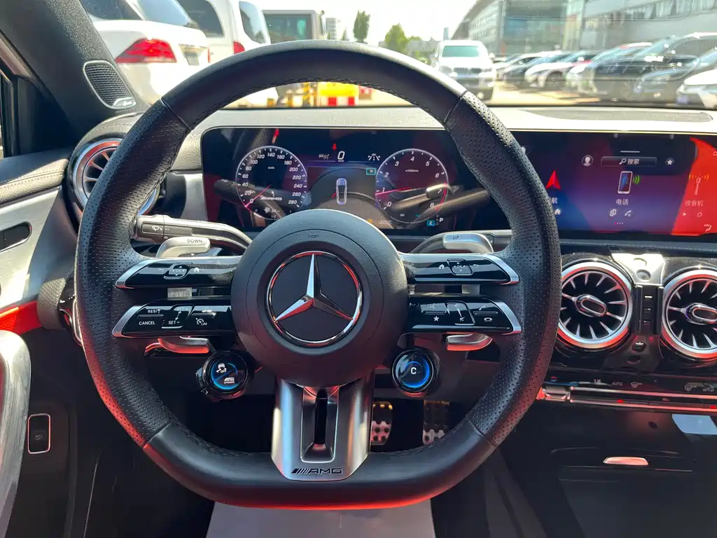 Mercedes-Benz A-Class AMG 2024 — фото 19