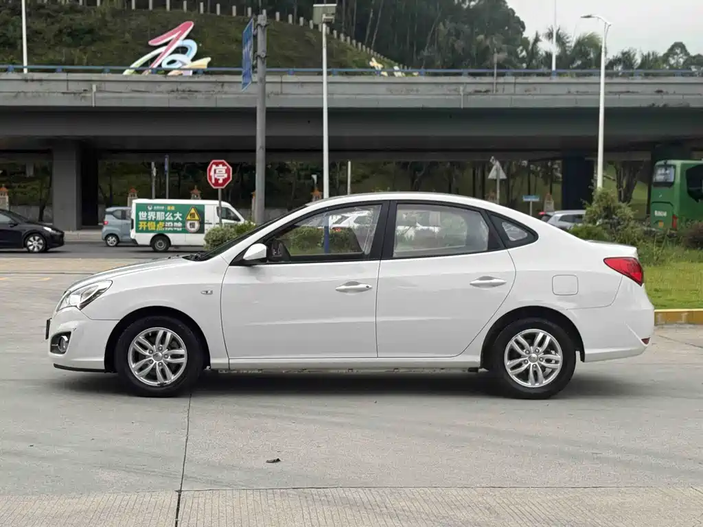 Hyundai Elantra 2014