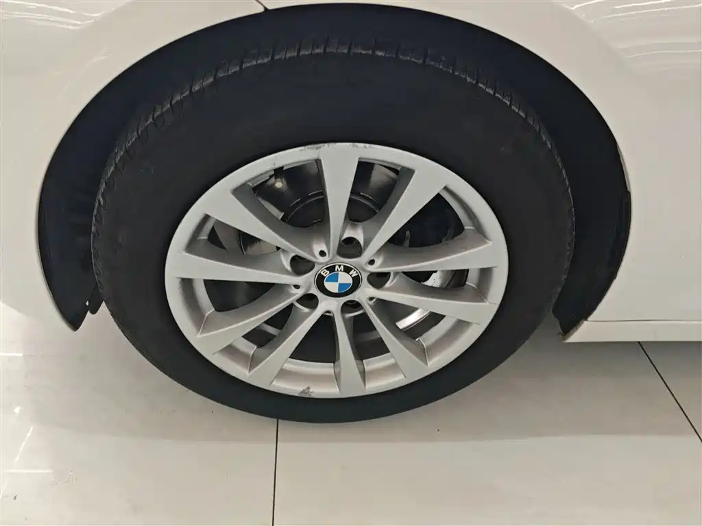 BMW 3 Series GT 2017 — фото 23