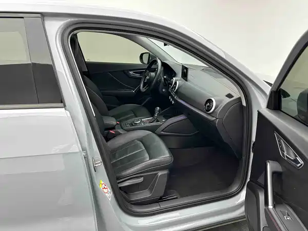 Audi Q2L 2023