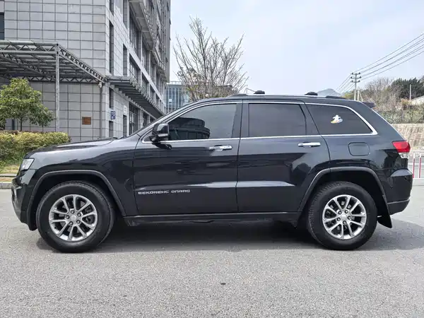 Jeep Grand Cherokee 2015