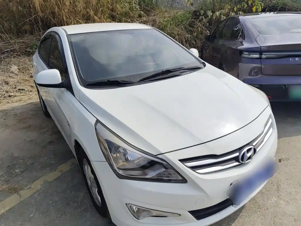 Hyundai Verna 2014 — фото 22
