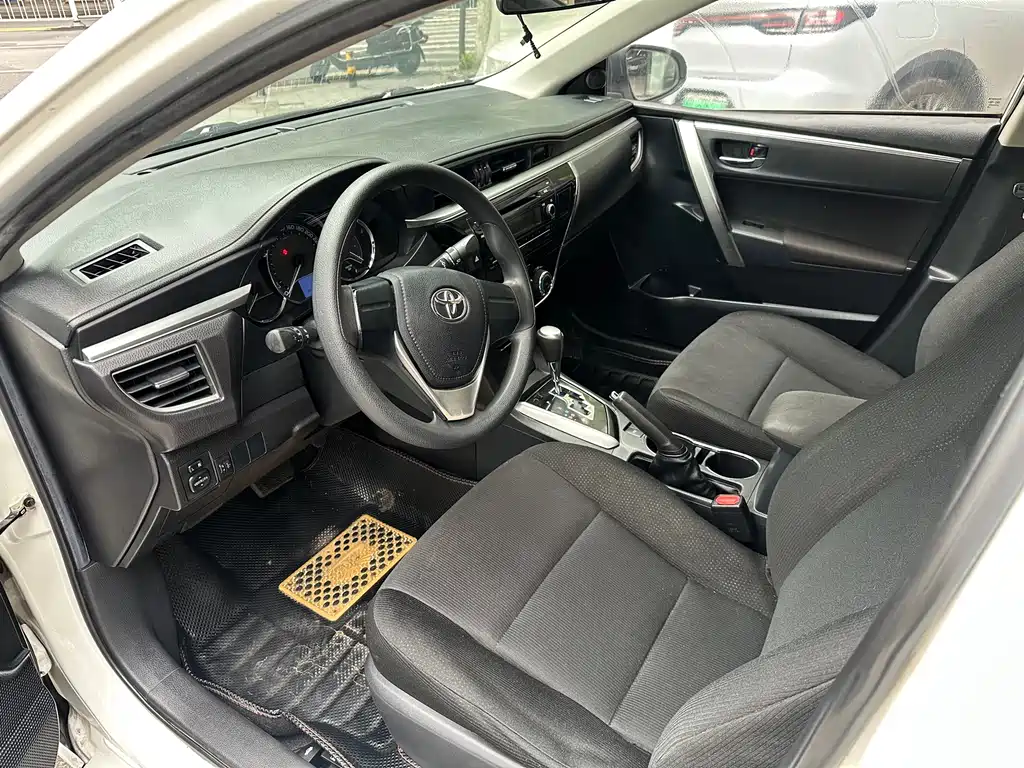 Toyota Corolla 2015