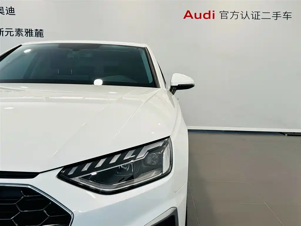 Audi A4L 2023 — фото 14