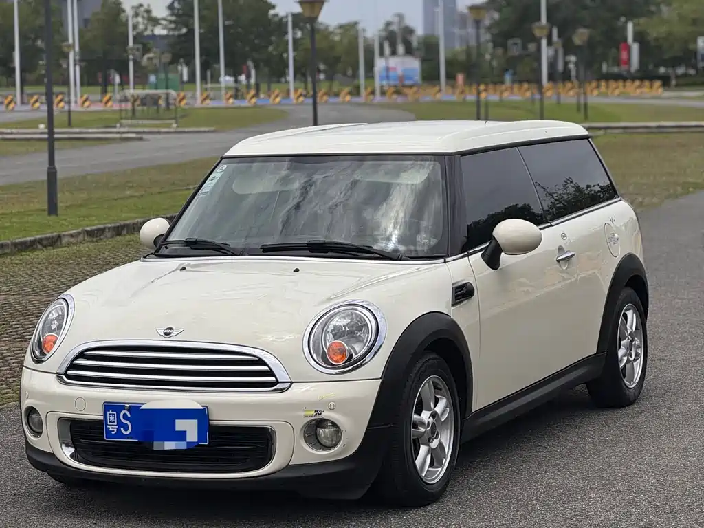 MINI Clubman 2013