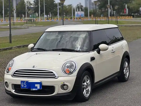 MINI Clubman 2013