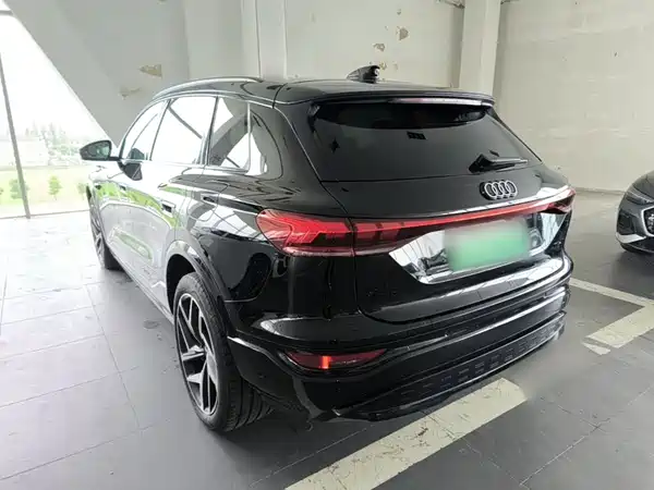 Audi Q6L E-Tron 2025