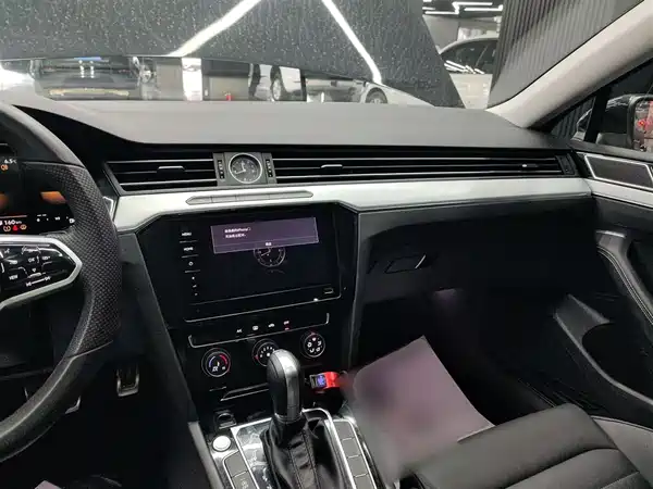 Volkswagen Magotan 2025