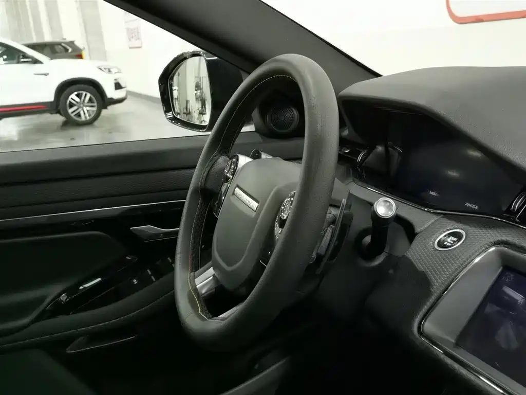 Land Rover Evoque 2021 — фото 22