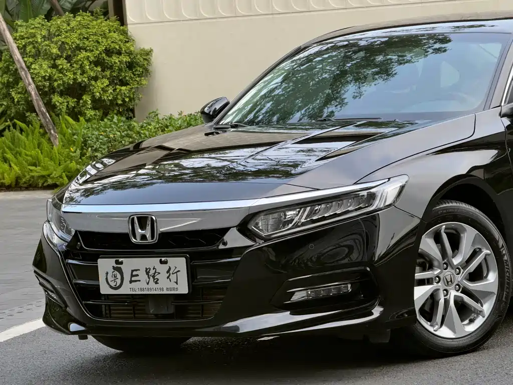 Honda Accord 2018 — фото 21