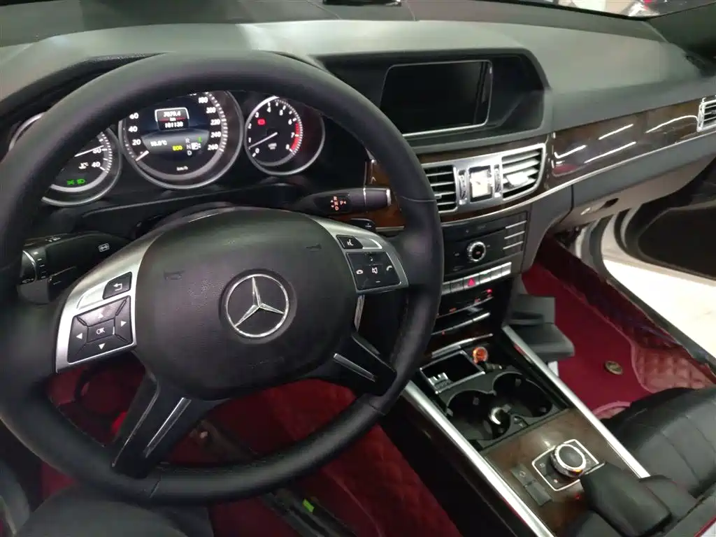 Mercedes-Benz E-Class 2016 — фото 10