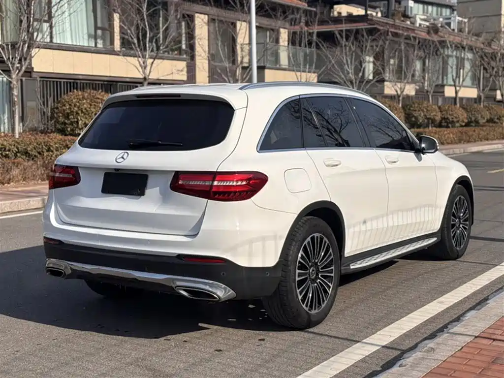 Mercedes-Benz GLC 2018 — фото 11