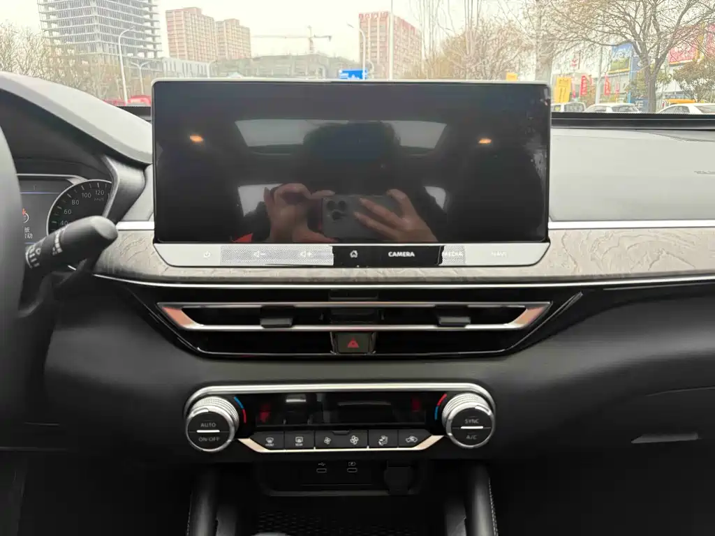 Nissan Teana 2024
