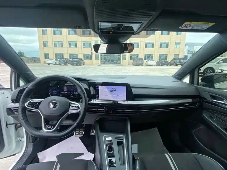 Volkswagen Golf 2022