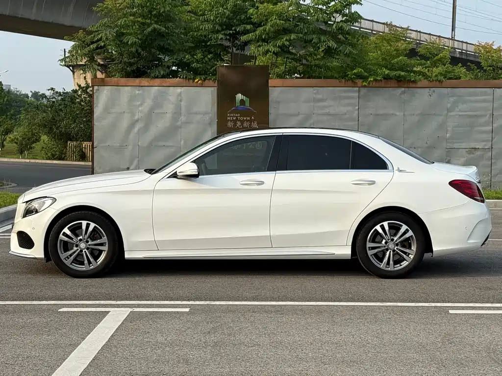 Mercedes-Benz C-Class 2017 — фото 7