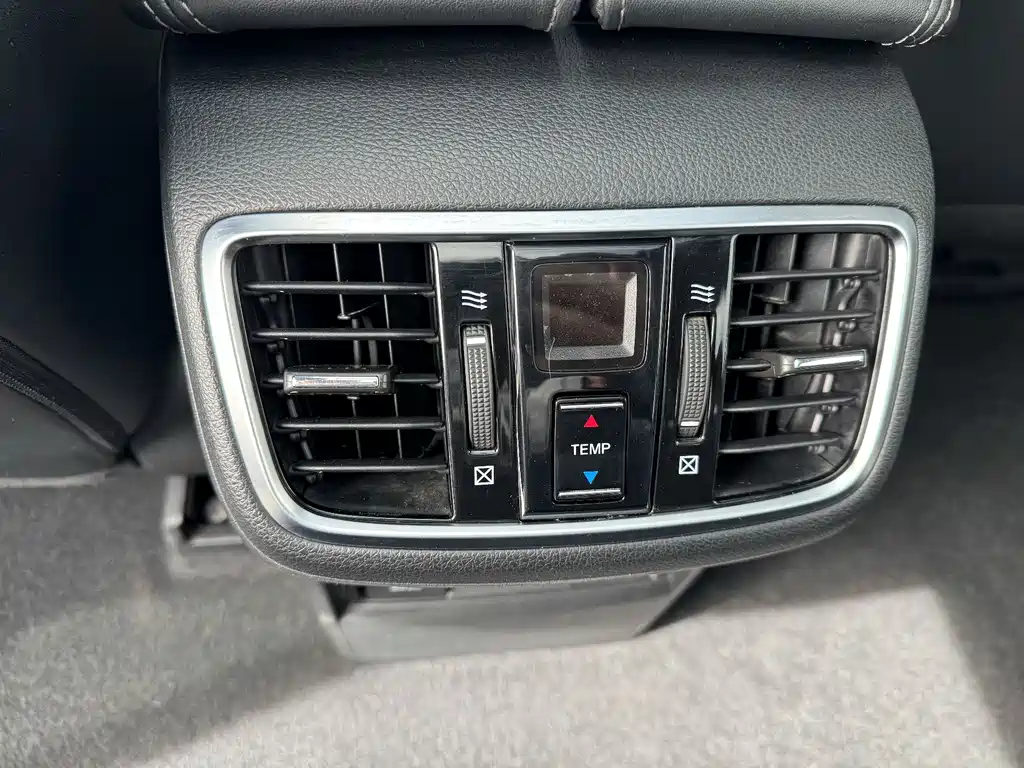 Honda UR-V 2018 — фото 11
