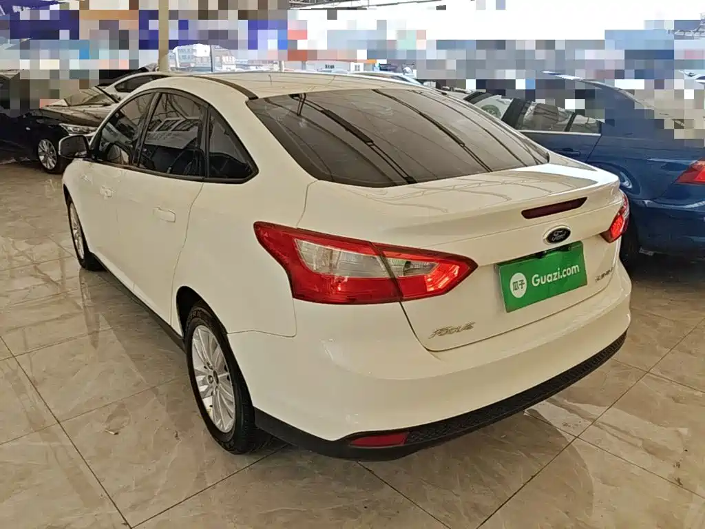 Ford Focus 2015 — фото 5