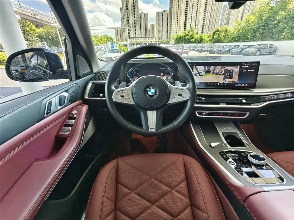 BMW X5 2025 — фото 12