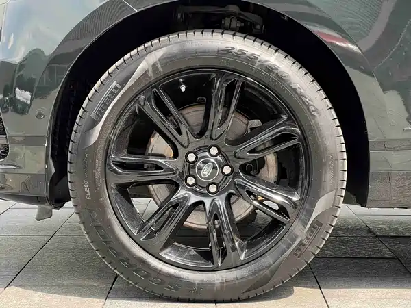 Land Rover Range Rover Velar 2021