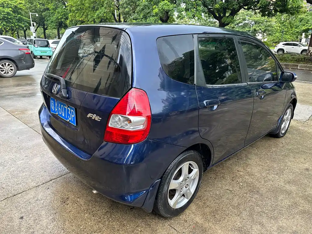 Honda Fit 2006 — фото 3