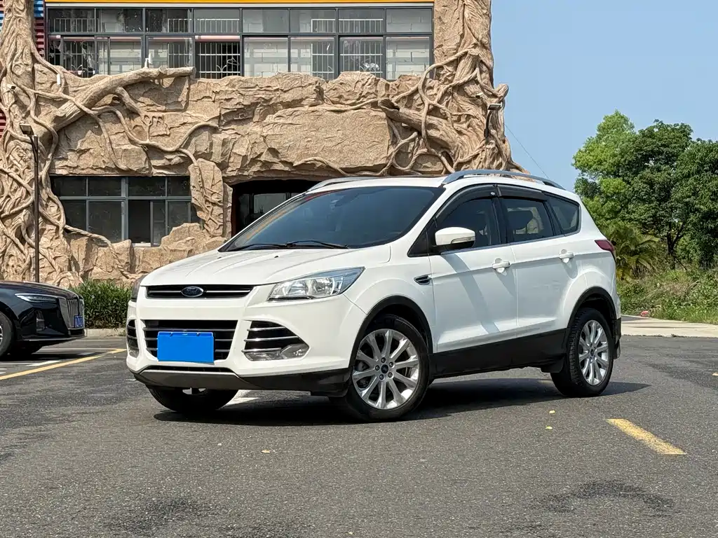 Ford Kuga 2016 — фото 1