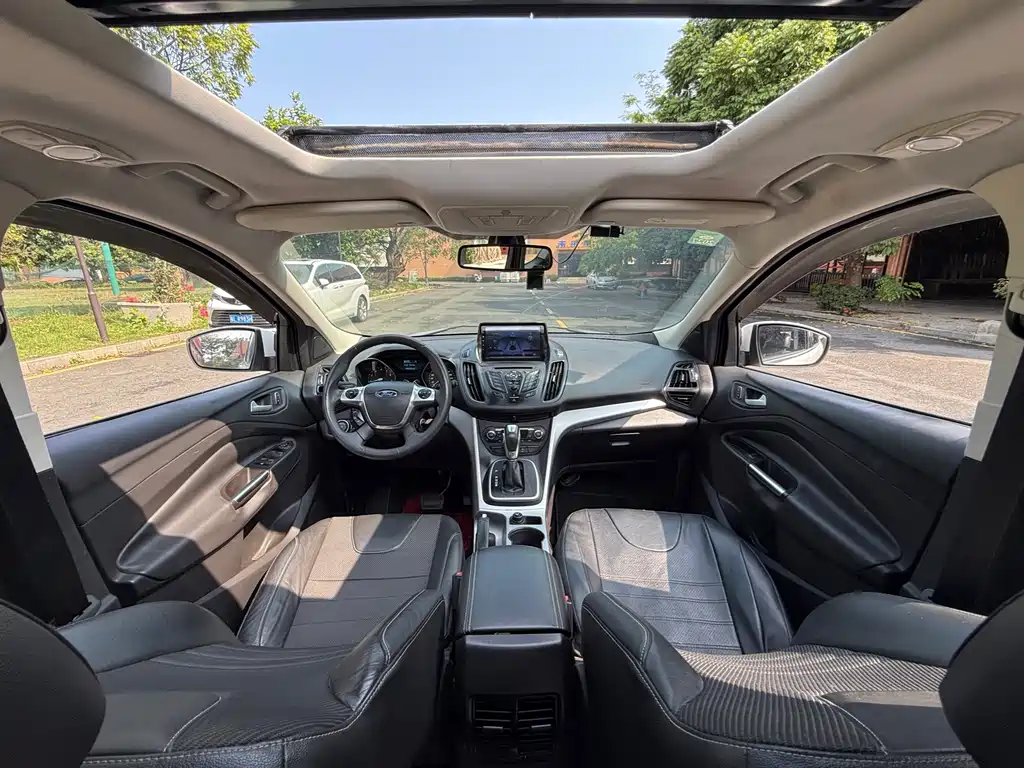 Ford Kuga 2016 — фото 12
