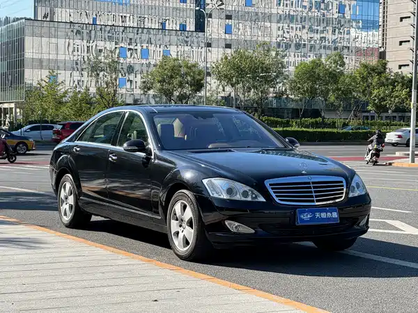 Mercedes-Benz S-Class 2008