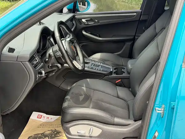 Porsche Macan 2020