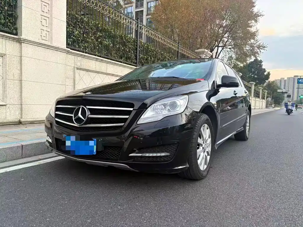 Mercedes-Benz R-Class 2016 — фото 1