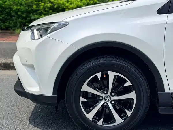 Toyota RAV4 2017