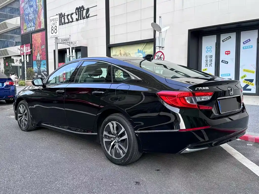 Honda Accord 2020 — фото 8