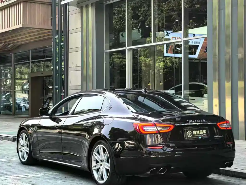 Maserati Quattroporte 2015 — фото 4