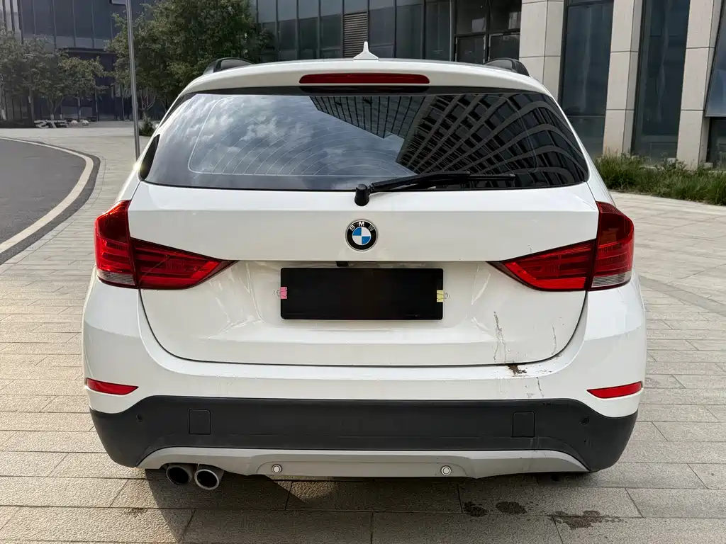 BMW X1 2015 — фото 5