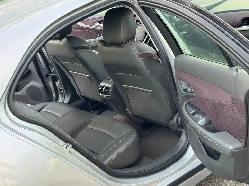Chevrolet Malibu 2016 — фото 16