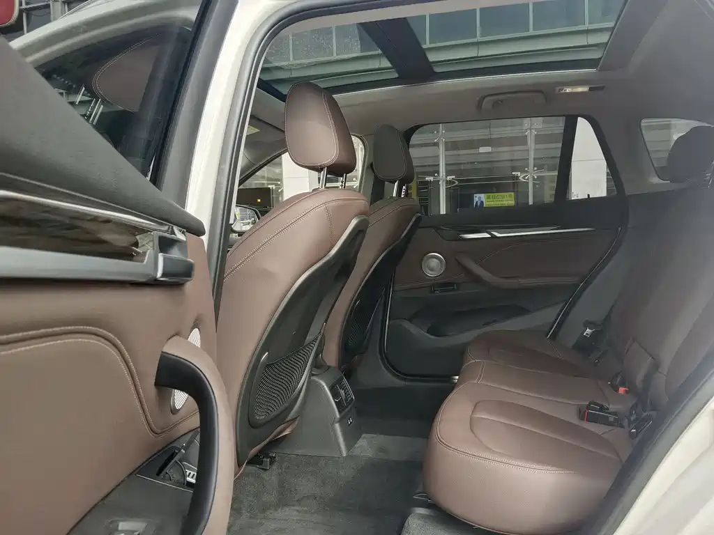 BMW X1 2021 — фото 10