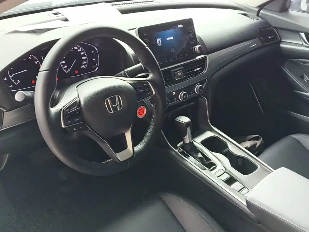Honda Accord 2021 — фото 10