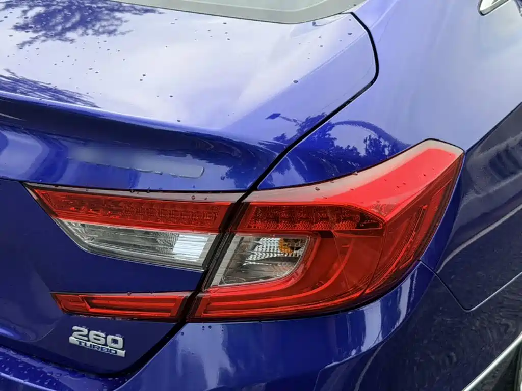 Honda Accord 2018 — фото 25