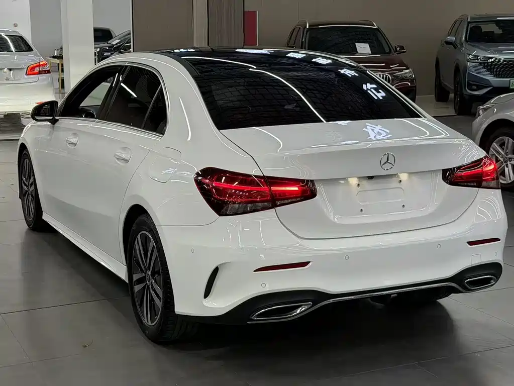 Mercedes-Benz A-Class 2019 — фото 5