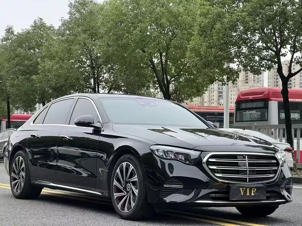 Mercedes-Benz E-Class 2024